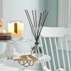 PAIRFUM lifestyle living room tower medium extended top web