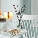 PAIRFUM lifestyle living room tower medium extended top web