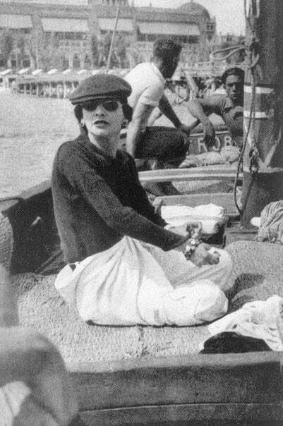 Gabrielle Chanel on Roussy Sert's yatch in front of the Lido of Venice - Coco Chanel Fragrance House