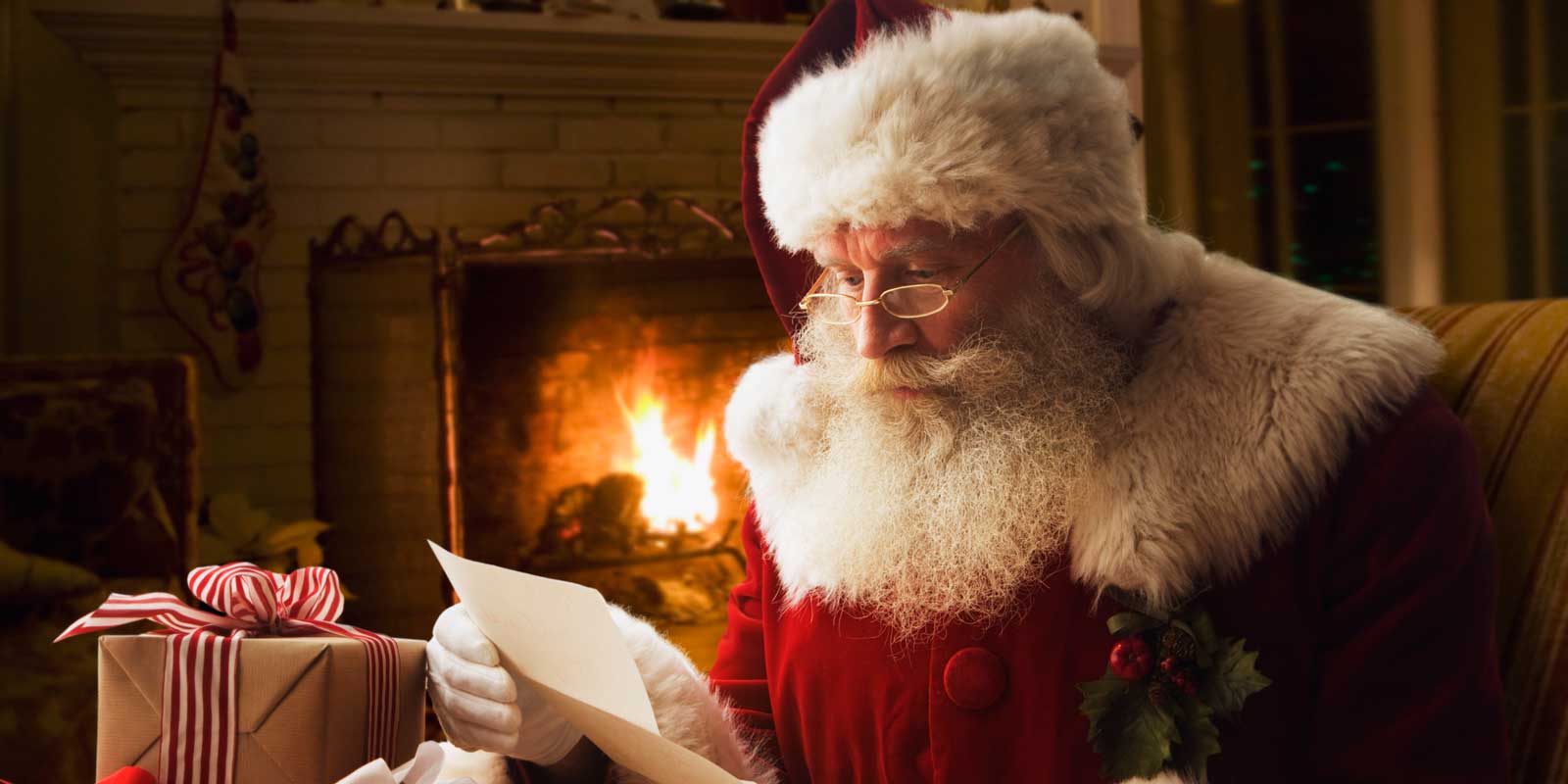 Pairfum London Santa Claus Christmas Blog Reading Luxury Scented Candles Natural Reed Diffuser PAIRFUM Santa Claus Christmas Blog Reading Luxury Scented Candles Natural Reed Diffuser
