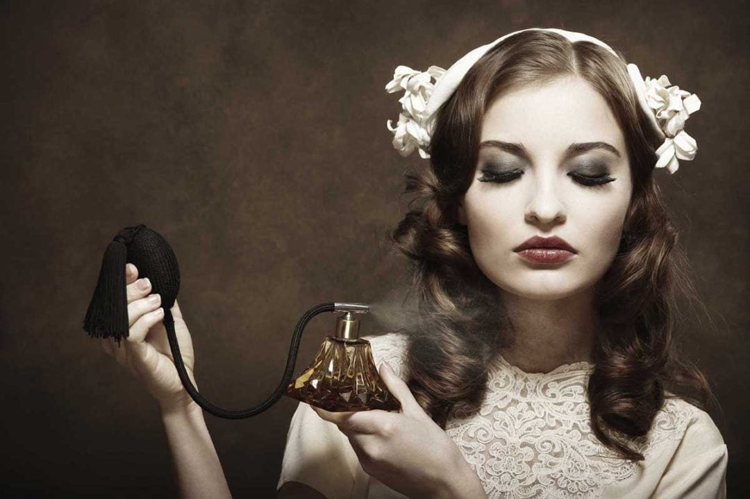 How to Evaluate, Sample, Smell or Test Fragrance?