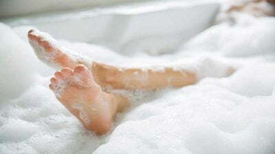 Bubble Sulphate Wash Leg Bathing