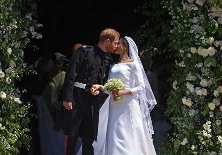 Royal Wedding 2018 Meghan Markle Prince Harry Church Kiss