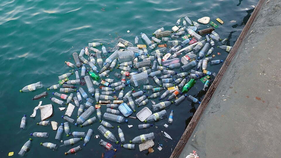 Plastic Floating Plastic Floating 3