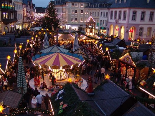 Christmas Fair 10 Best Scents for Christmas