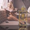 Eau de Parfum Person Reading Pink Rose Sensuous Musk