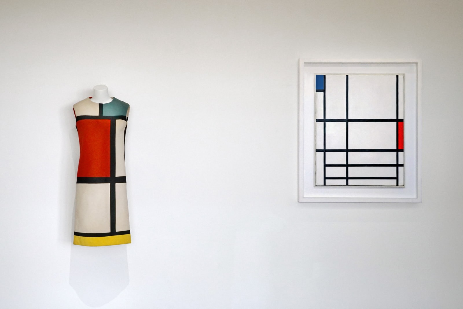 Mondrian Dress Yves Saint Laurent Piet Mondrian 1965 Mondrian Dress Yves Saint Laurent Piet Mondrian