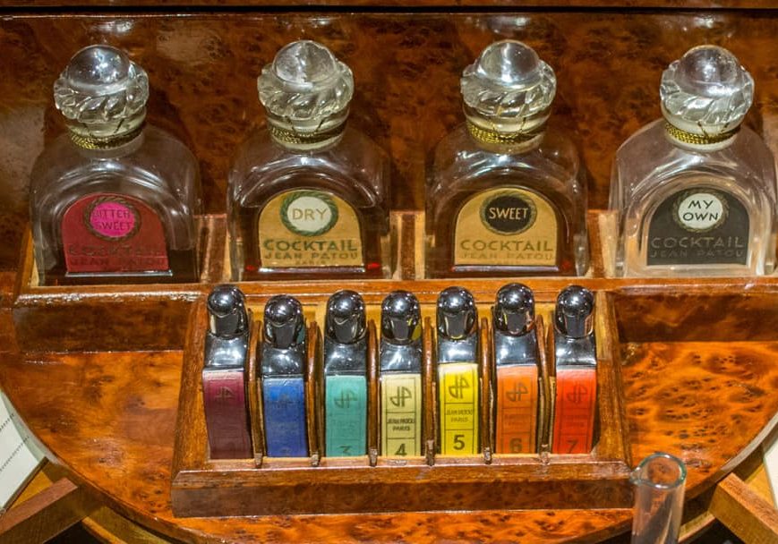 History Of Perfume Jean Patour Historical Perfume Box 16 9