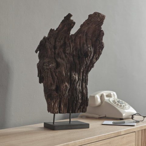 PAIRFUM natural, luxury driftwood diffuser on a long sidebaord in the hallway of a modern home