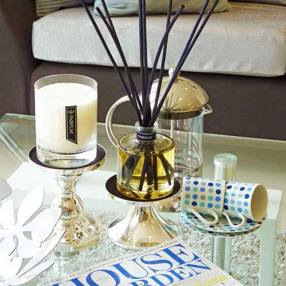 pairfum livingroom set up coffee